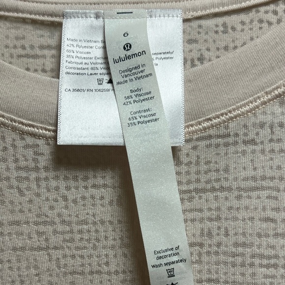 Lululemon uncovered tee in silk rose - Picture 4 of 4